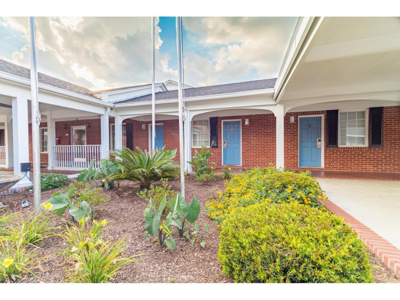Winton Inn & Suites Barnwell Exteriör bild